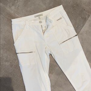 White skinny cropped joie jeans